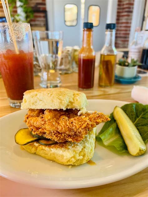 Ozark mountain biscuit - Online Ordering. UP LATE & EARLY TO RISE. BISCUIT & BAR. Ozark Mountain Biscuit Co. has been proudly serving scratch made biscuits and delicious Southern sides since …